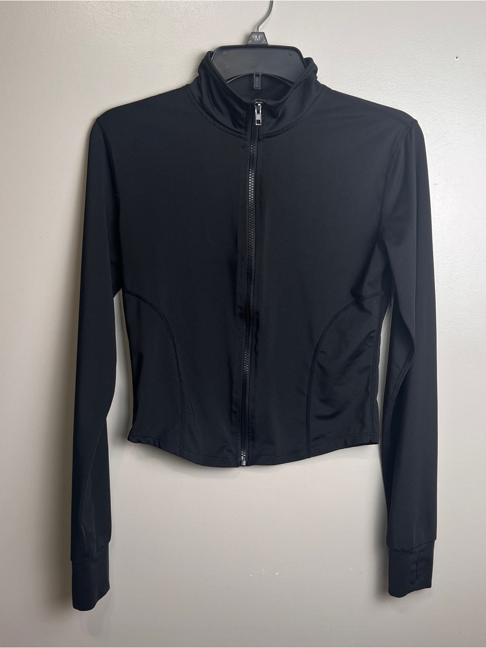 Fashion Black Full-Zip Jacket with High Collar & Thumb Holes At The Cuffs M, GUC